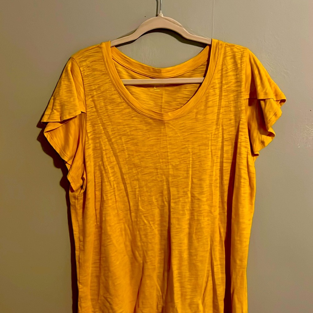 Flutter sleeve top